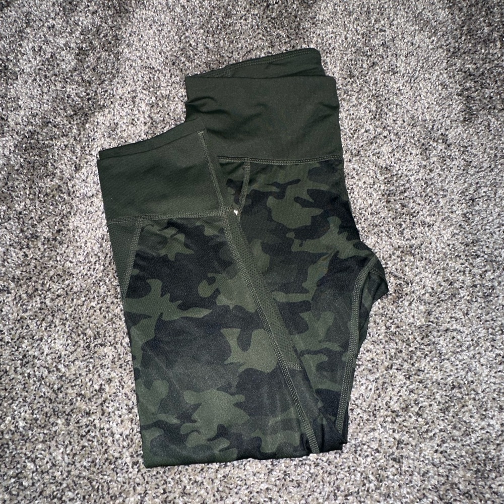 Camo Active Life Workout Leggings - Size Small